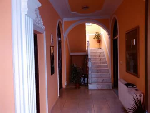 Guest House Cane Smestaj 贝拉茨尔克瓦 外观 照片